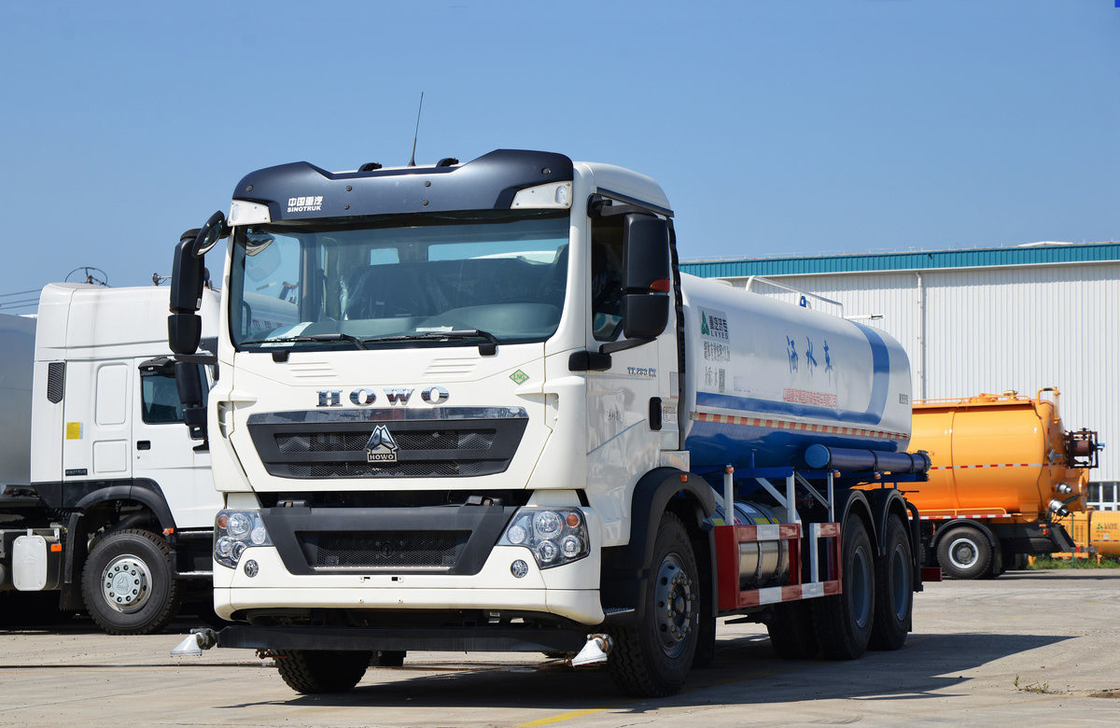 Camión cisterna de agua Howo 6*4 Sinotruck 10 ruedas GNL 260hp Motor 14 cisterna cúbica LHD/RHD