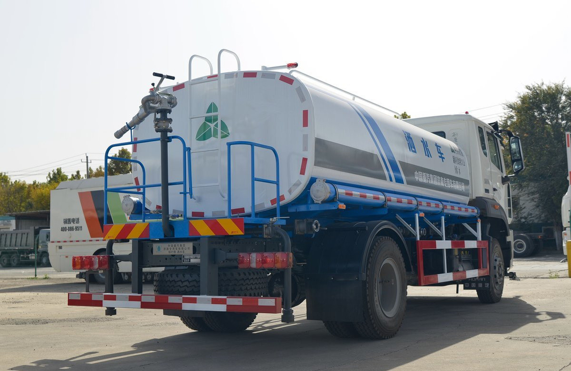 Camión de rociadores usado Sinotruck de eje único Hohan Modelo 10 M3 Spray Road Nuevo LHD