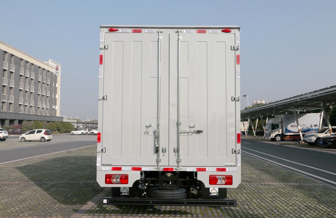 Camiones usados de carga ligera JAC 4.2 metros furgoneta caja doble puerta cabina de fila única con dormitorio