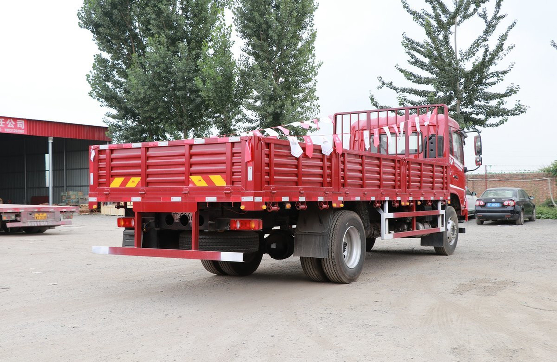 Camión de carga de 12 toneladas China Marca Donfeng 4 * 2 Camión de camión plano Doble neumáticos traseros Dirección izquierda