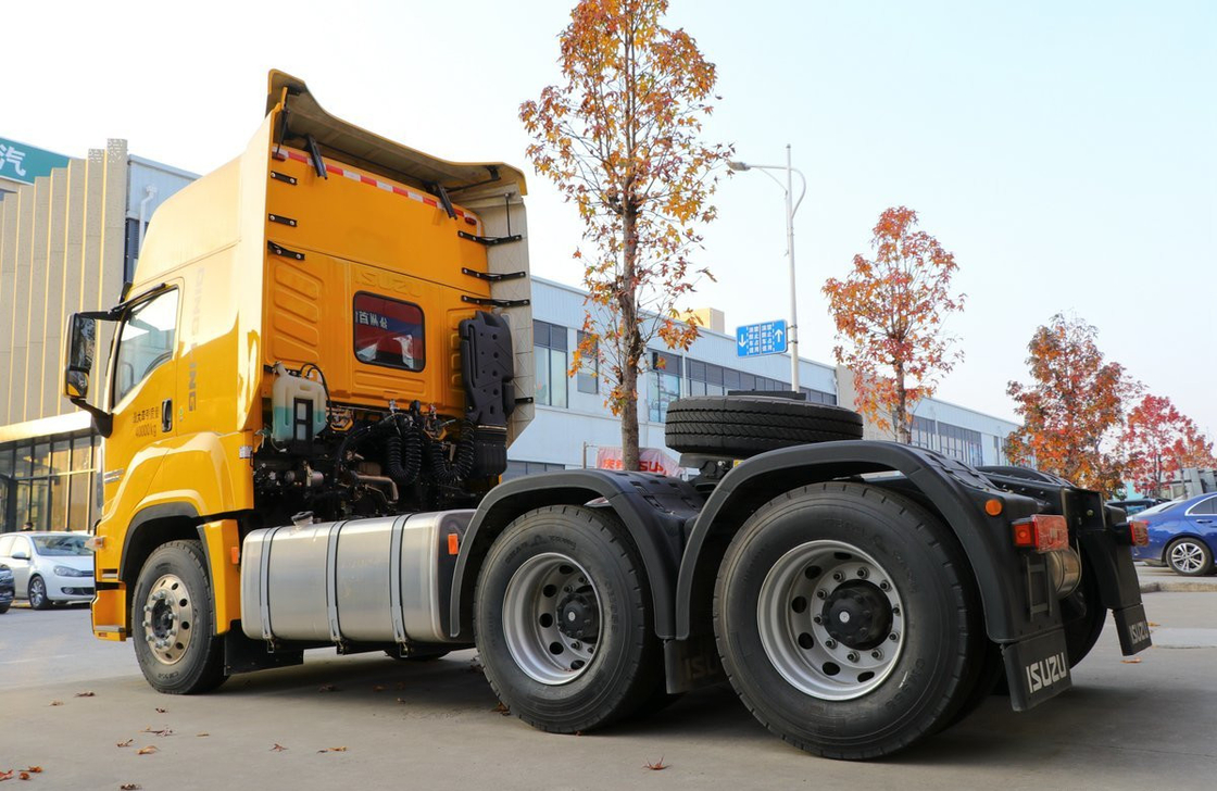Unidades de camiones usados Tractor 460hp potente Egine ZF Caja de cambios Isuzu Prime Mover Cabina de techo alto