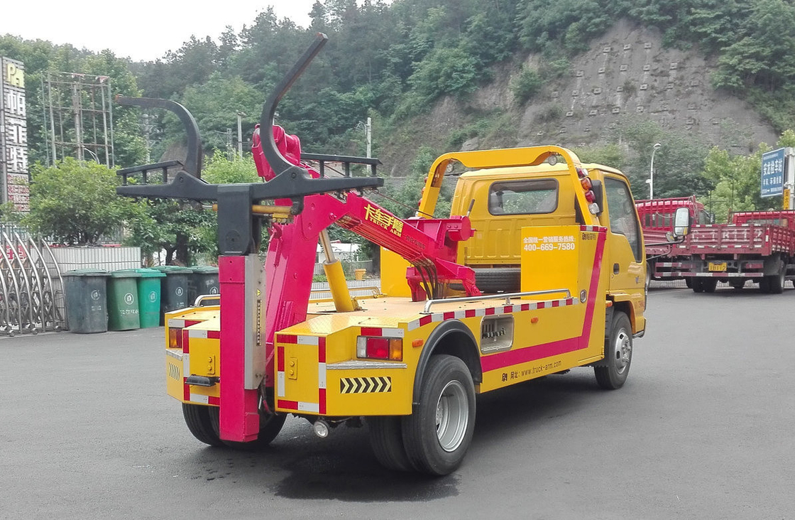 Remolcador de camión usado Isuzu 600P modelo 4 * 2 modo de conducción 130hp carga de 3 toneladas cabina única