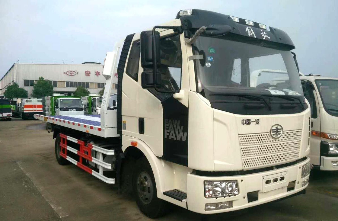 Cama de camión de remolque Wrecker FAW J6L Modelo de eje único 6 ruedas 160hp Carga 3,5 toneladas LHD