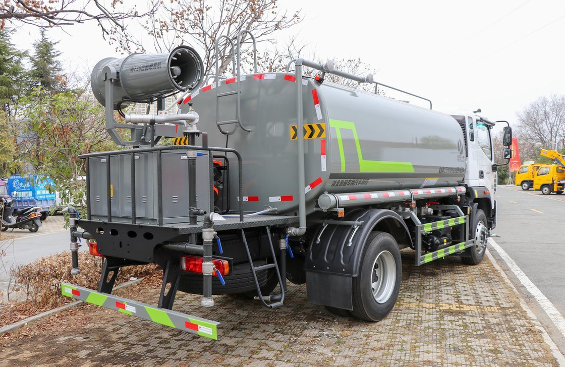 4x2 camión de rociadores de agua de cabina única y media de marca china Foton 11,5m3 Capacidad de tanque