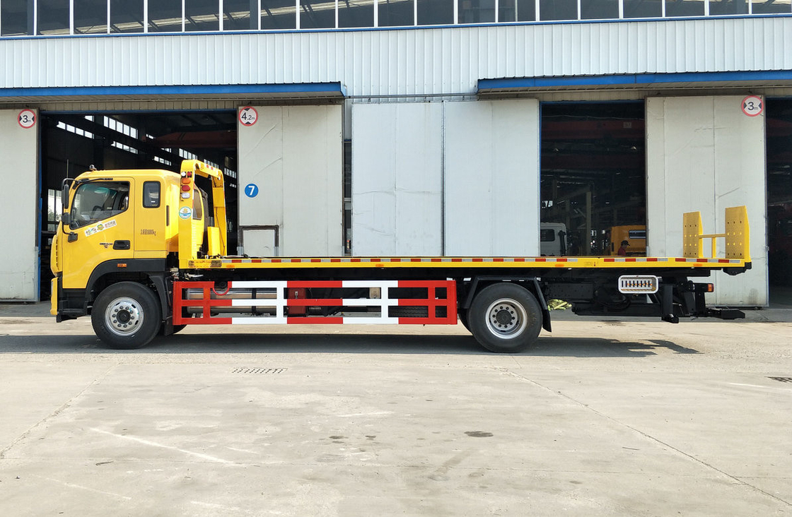 7 toneladas de camión destructor Foton Cummins Motor 210hp cama plana 4 * 2 modo de conducción 10,5 metros de largo