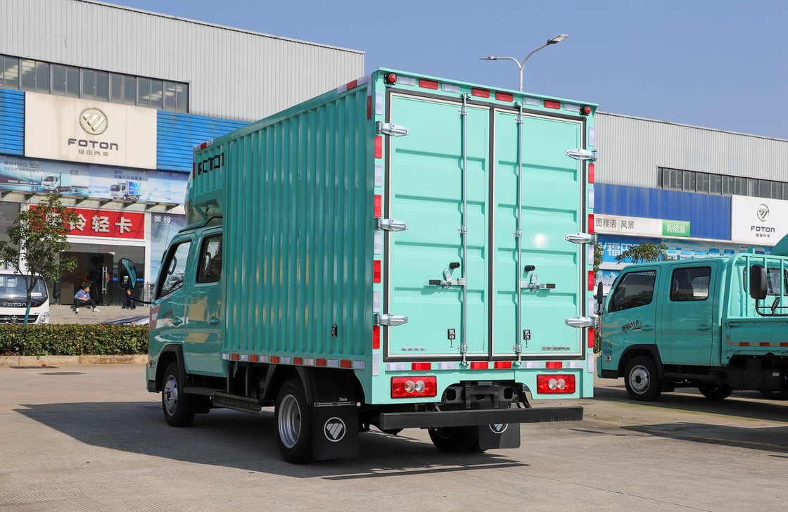 Camiones usados de carga ligera de 2,7 metros Caja de contenedores 2 + 3 asientos Cabina doble Marca china Foton