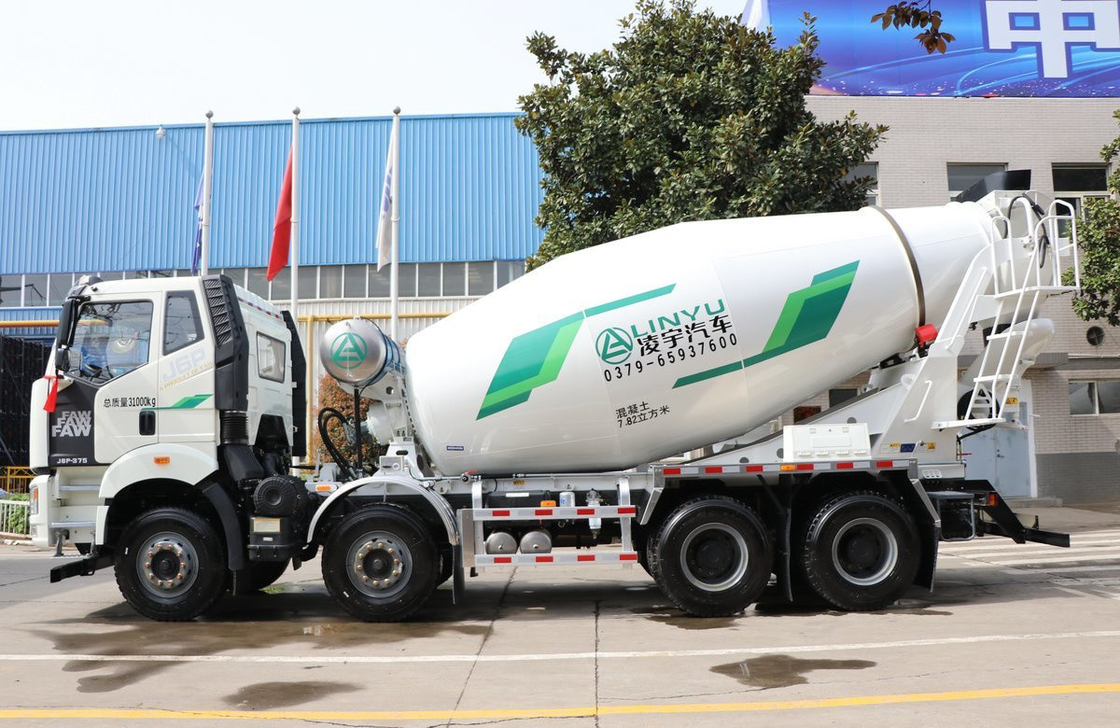Camión mezclador de hormigón 12 ruedas 8*4 FAW mezclador 375hp Cabina de un dormitorio 8 Cuban Tanker