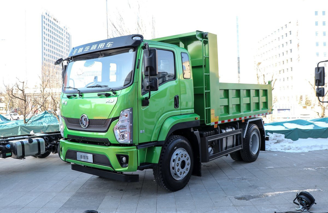 Venta de camión de 8 toneladas pequeño de descarga Shacman Tipper 3,75 metros Caja de eje único 200L petrolero