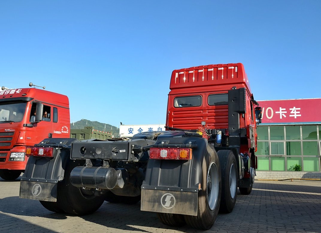 Shacman Camión tractor F3000 Cabina de techo alto 10 neumáticos Weichai 375hp LHD/RHD Buen uso en África