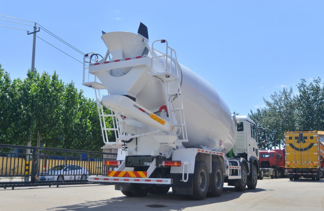 Camión mezclador pesado personalizado 8 Sinotruck cúbico Howo T7 mezclador de cemento con engranaje de 10 velocidades