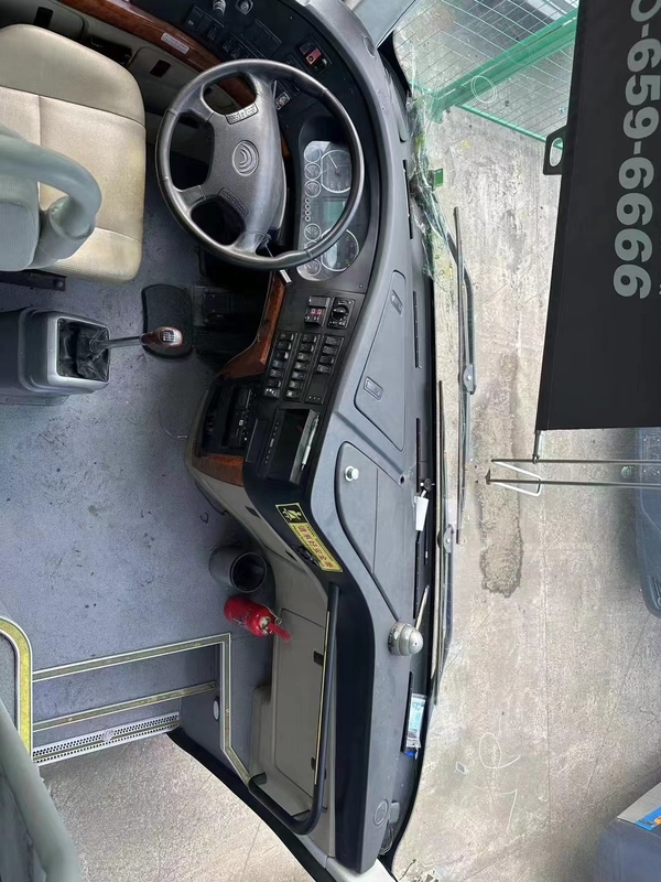 68 asientos 2013 año de uso del autobús dieselZK6122H con aire acondicionado equipado con el estándar de emisiones Euro III