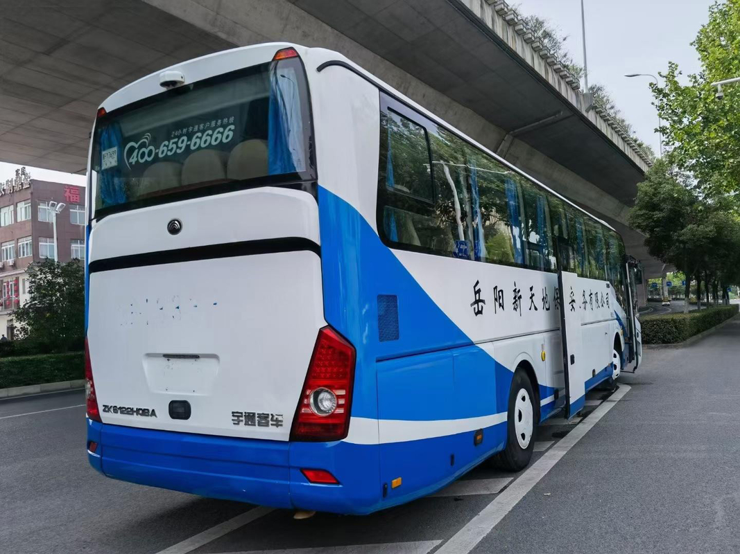 ZK6122 Autobús de pasajeros usado de Yutong / Autobús de 59 plazas de doble puerta con volante a la izquierda Euro 4