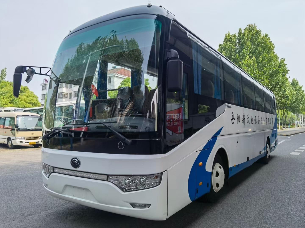 ZK6122 Autobús de pasajeros usado de Yutong / Autobús de 59 plazas de doble puerta con volante a la izquierda Euro 4