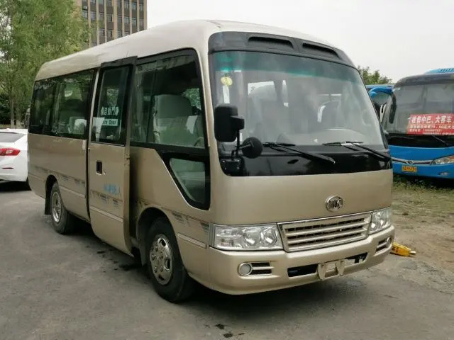 HFF6600 Autobús de tamaño mediano de una puerta con motor diésel montado en el frente de Ankai