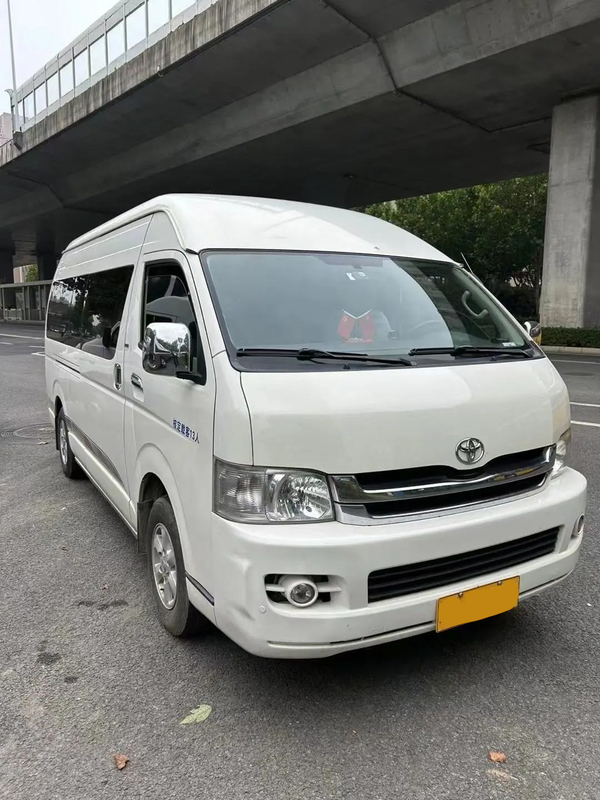 Toyota Hiace Electric Minibús de lujo de segunda mano de 4 puertas y 13 asientos