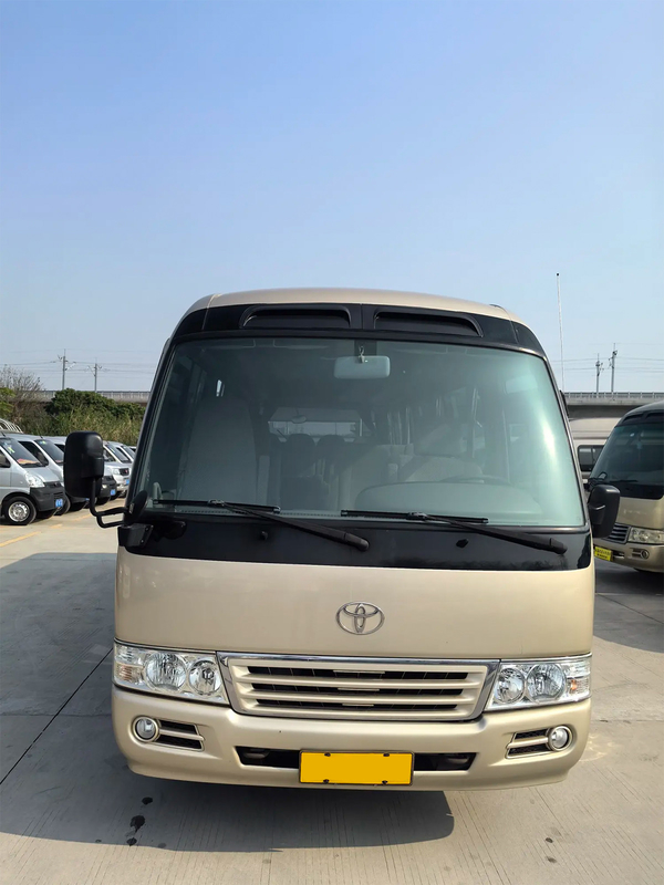 Toyota Coaster 20 asientos eléctrico de puerta china China IV Champaña Oro autobús de negocios de tamaño mediano