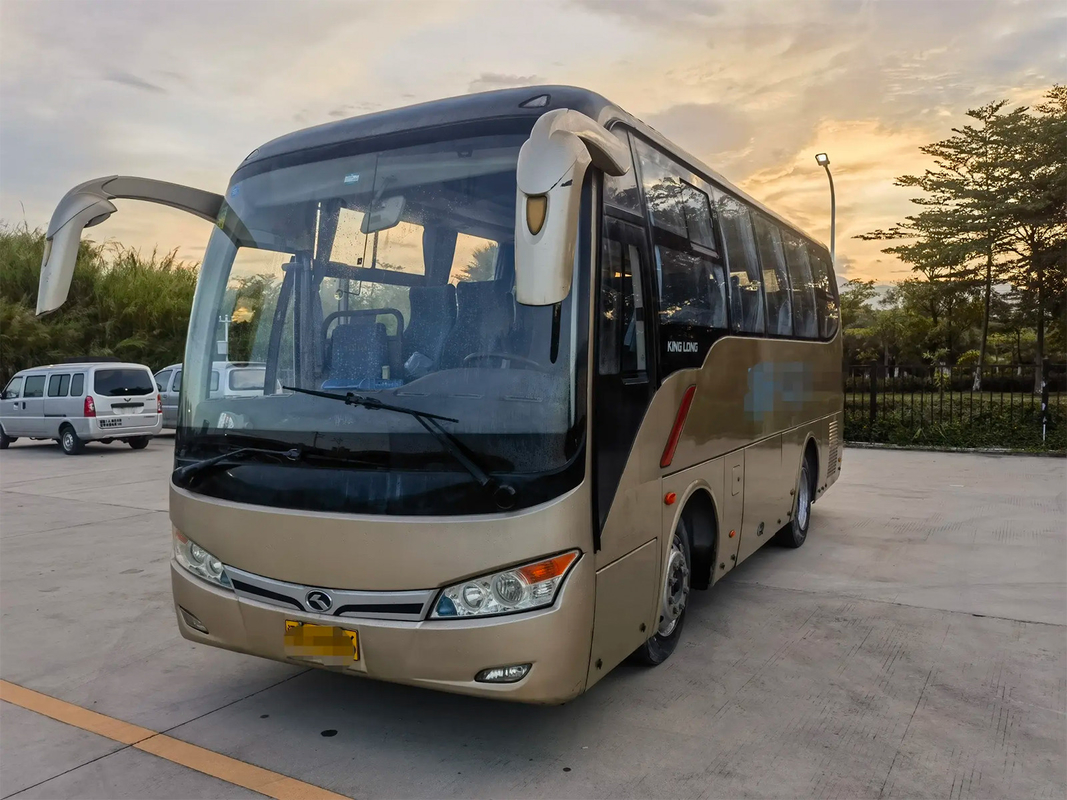 XMQ6759 Euro 4 estándar 7.5m de manejo izquierdo Motor diesel KingLong Autobús de pasajeros usado
