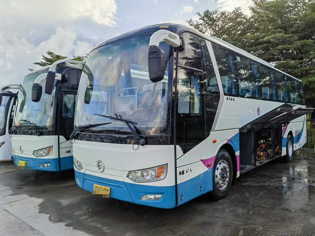 Autobús de segunda mano de energía de 47 asientos Golden Dragon con espacio de equipaje grande