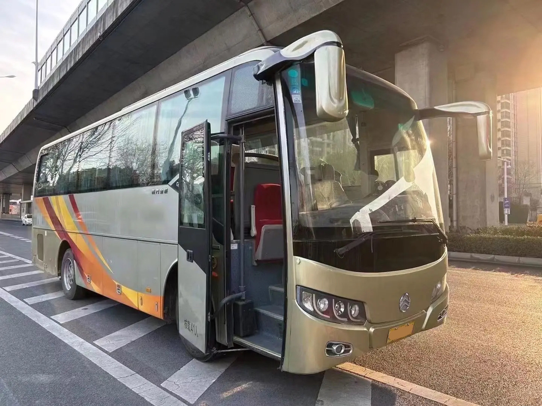 41 asientos Buen aire acondicionado, motor diésel trasero, lujo y comodidad Autobús de pasajeros usado