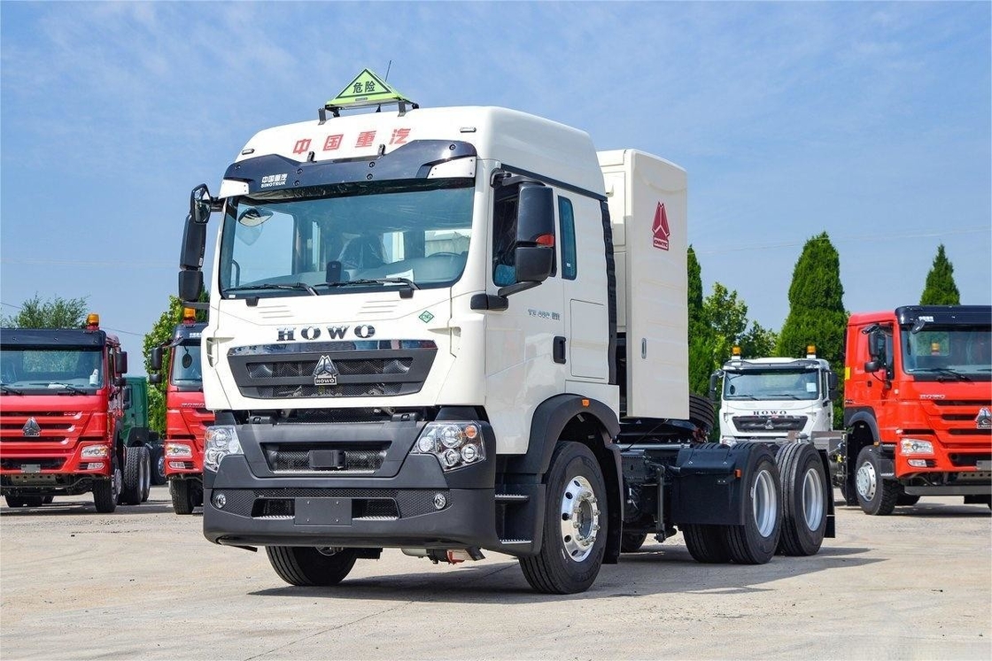 HOWO Camión pesado 460HP 6X4 GNC mercancías peligrosas Tractor nacional VI Ocho ruedas traseras