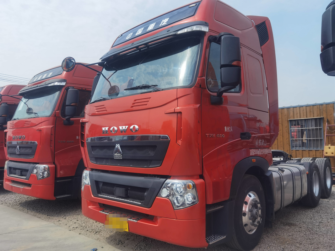 Sino Tractor Truck Head Color rojo 6×4 Modo de conducción Hoja Primavera Una fila con dormitorio LHD