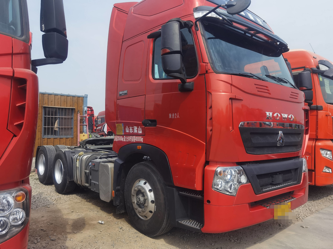 Sino Tractor Truck Head Color rojo 6×4 Modo de conducción Hoja Primavera Una fila con dormitorio LHD