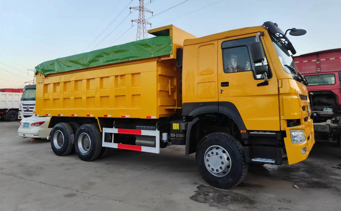 Camión de China nuevo gran cubo de 30 toneladas 6 * 4 Howo Tipper con cubierta neumáticos nuevos Single Sleeper