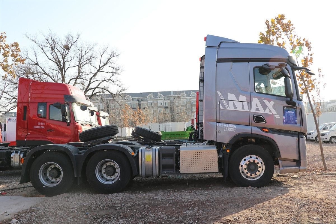 HOWO Camión pesado Tractor Deflector de techo alto 6X4 Diesel 16 marchas 480 caballos de fuerza Nacional VI