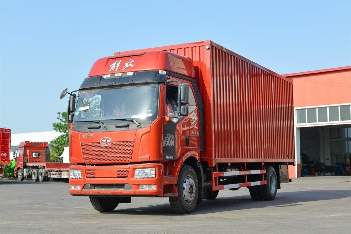 FAW J6L de eje único Jiefang camión medio de 240 CV 4X2 de 8 velocidades 6.8m Van de la puerta lateral del camión