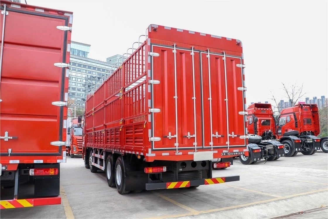 FAW Jiefang Truck Gran fila Medio asiento 560HP 8X4 9.4m AMT Transmisión automática