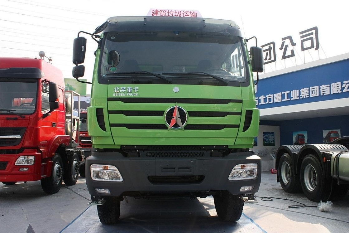 Camión pesado Beiben 336HP 6X4 5.6m Diesel 12 marchas Camión de basura en forma de U con cubierta de lonas