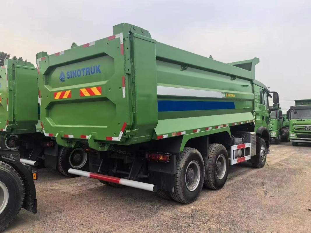 Camiones de descarga Sino 400 HP Nuevo modo de conducción 6 * 4 con 40 neumáticos Howo TX Tipper en stock