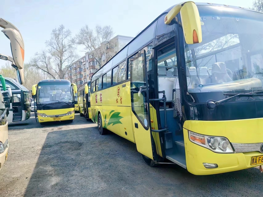 Autobús de segunda mano Yutong ZK6107 Autobús de autocar original 2 + 3 asientos Diseño de 60 asientos Primavera de hoja A / C