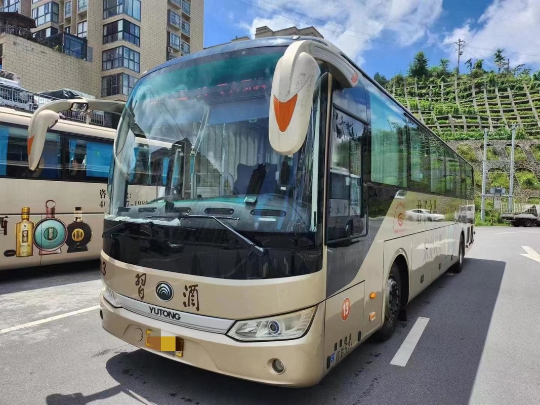 Autobús turístico de segunda mano de 52 asientos 2020 Año Yutong Autobús ZK6125 Color Champaña