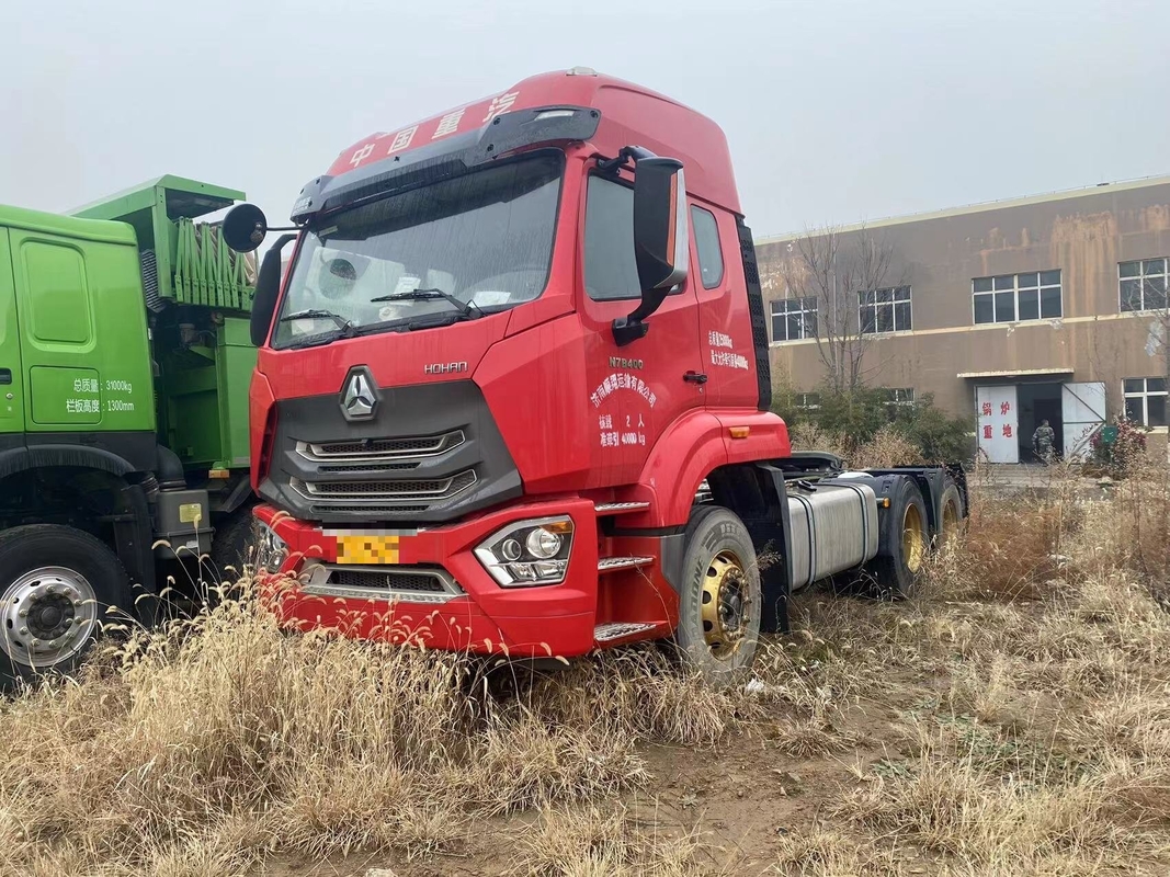 Sino Truck Leaf Spring Weichai 440hp Motor fuerte Hohan Cabeza del tractor 6*4 Techo alto con aire acondicionado