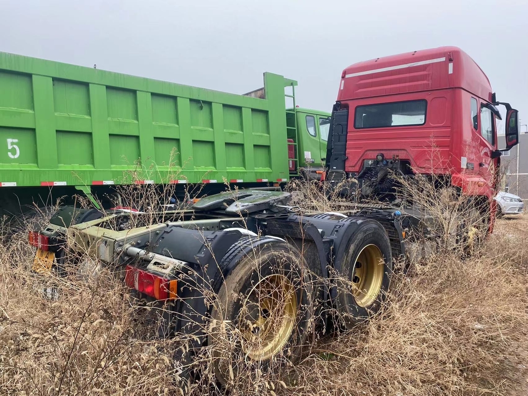 Sino Truck Leaf Spring Weichai 440hp Motor fuerte Hohan Cabeza del tractor 6*4 Techo alto con aire acondicionado