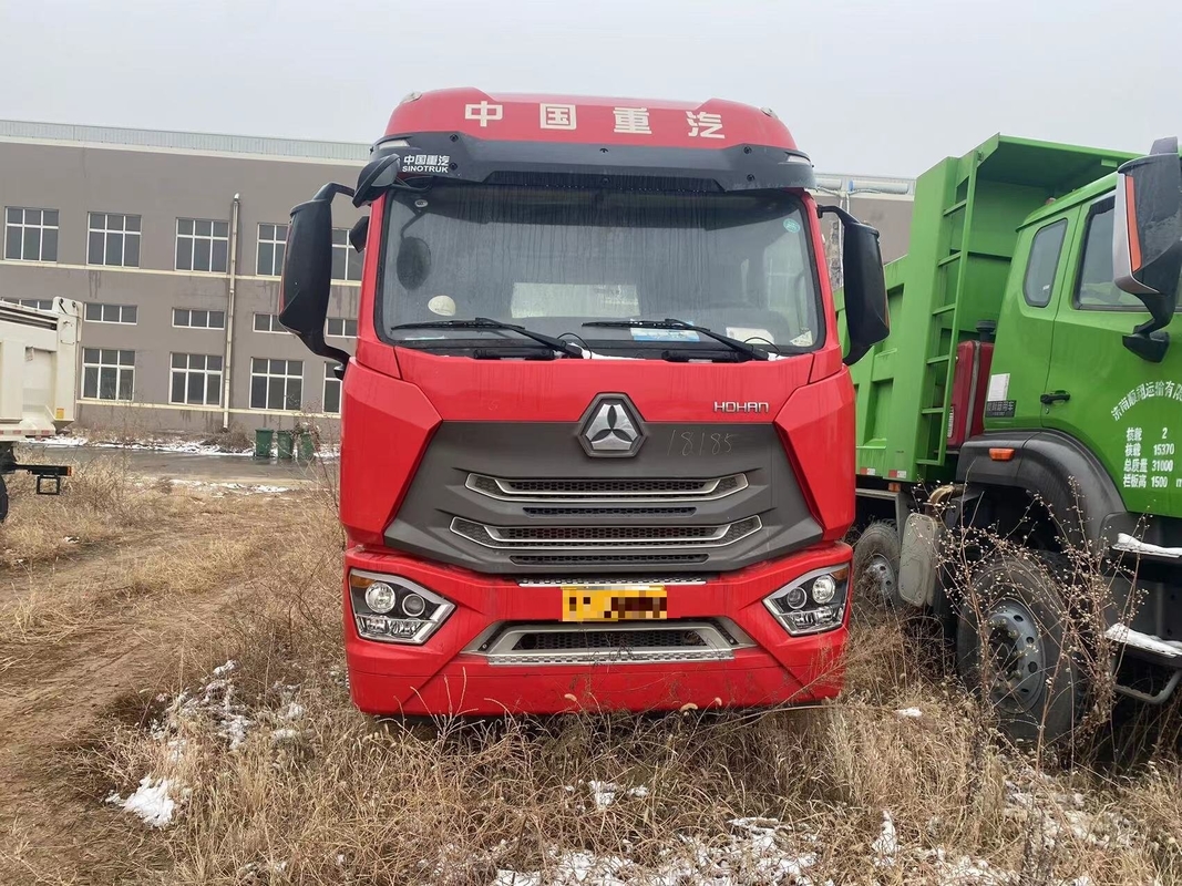 Sino Truck Leaf Spring Weichai 440hp Motor fuerte Hohan Cabeza del tractor 6*4 Techo alto con aire acondicionado