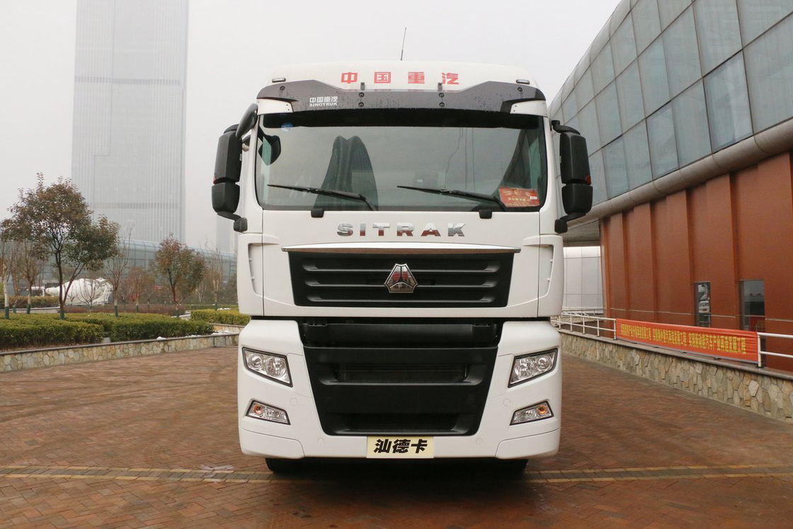 Una sola fila de asientos manuales 16 marchas Diesel 480HP 6 * 2 centro del eje extraíble SITRAK furgoneta