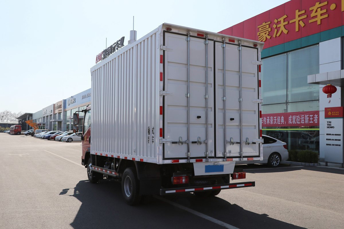 Sinotruk King Serie 160HP 4.15m Deflector de techo alto fila única HOWO camioneta ligera