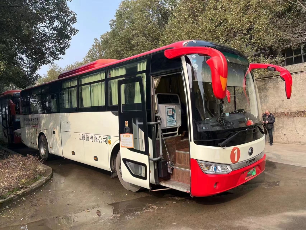 Autobús Usado En Venta Yutong ZK6115 Autobús de autocar eléctrico puro 48 asientos 2017 año ventana corredera