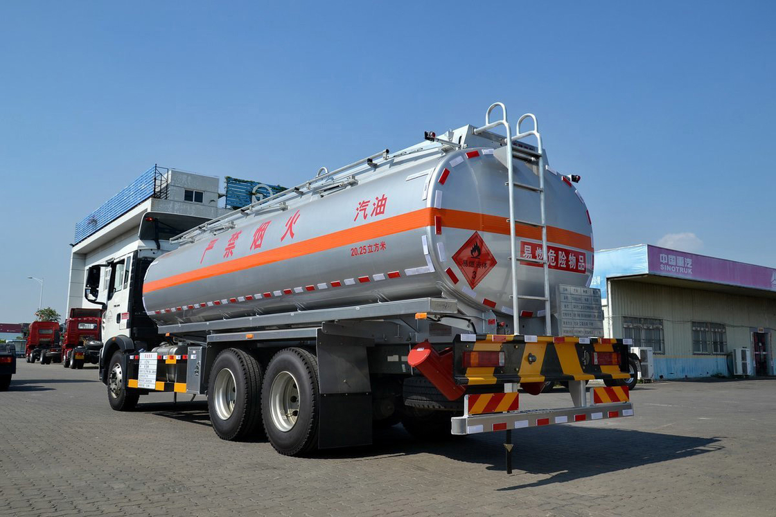 Sinotruk ZZ1257 T5G Diésel de carenado superior 240HP 14.5T 6X4 Tanque de combustible 20.25m3 HOWO Camión cisterna de petróleo