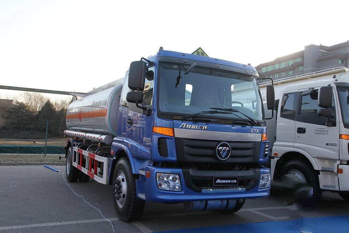 Camión Cisterna de petróleo Foton Auman BJ5163 EXT Serie 3 Diesel 210HP 4X2 8T Asiento de una sola fila en la parte superior plana