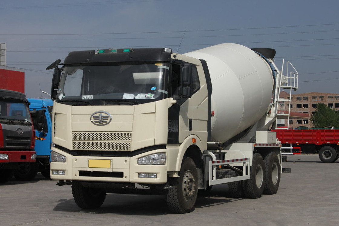 FAW Jiefang Camión mezclador de hormigón J6P 350HP 6X4 Cabina plana 4.7m3 Tanque Automático de aire acondicionado
