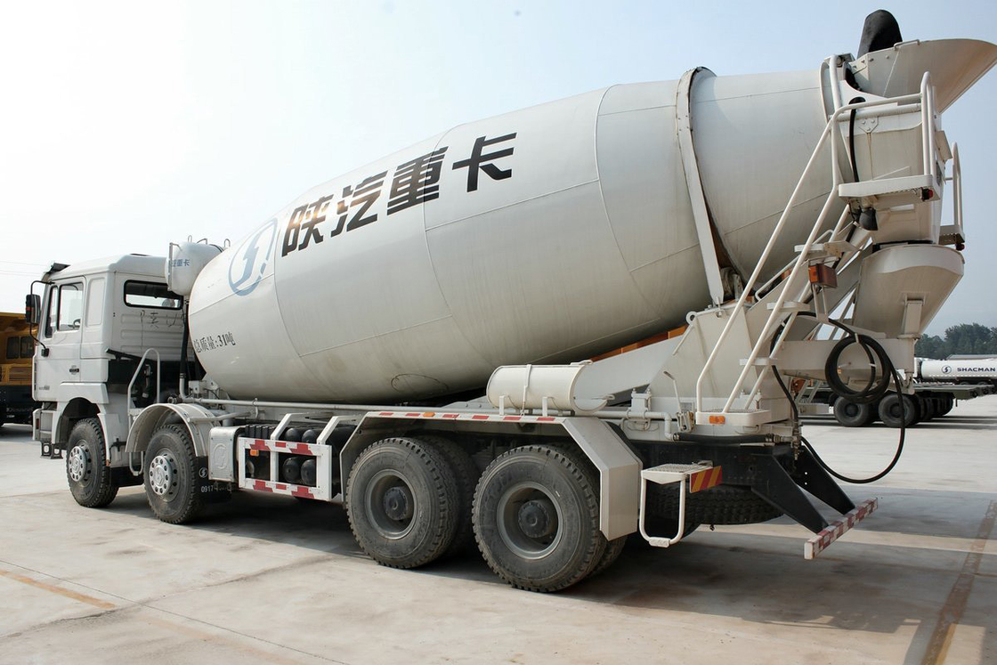 Shaanxi Automóvil camión pesado Delong F3000 375HP 8X4 asiento principal hidráulico camión mezclador de hormigón