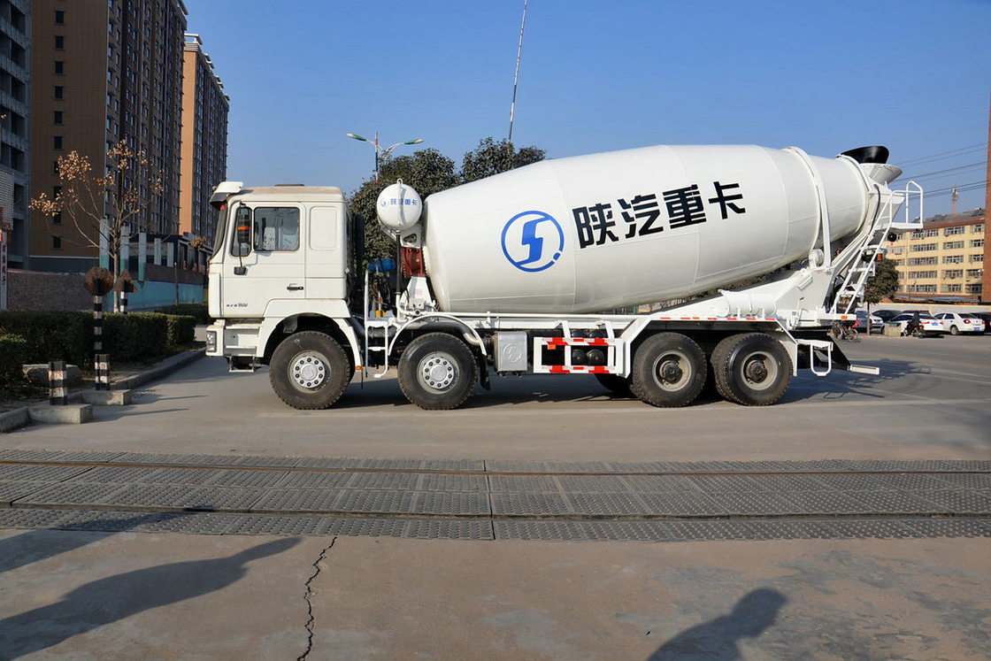 Shaanxi Automóvil camión pesado Delong F3000 375HP 8X4 asiento principal hidráulico camión mezclador de hormigón
