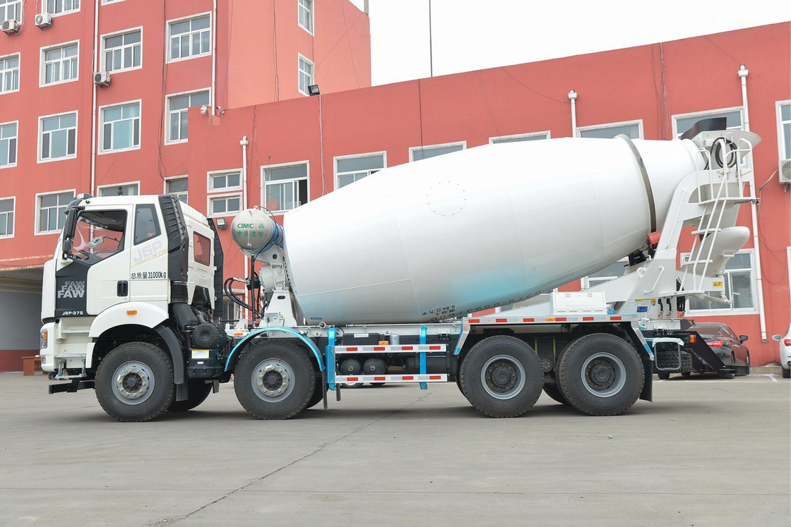 J6P 375HP 8X4 totalmente flotante Flat Top Half Displacement 7.86m3 FAW Jiefang camión mezclador de hormigón