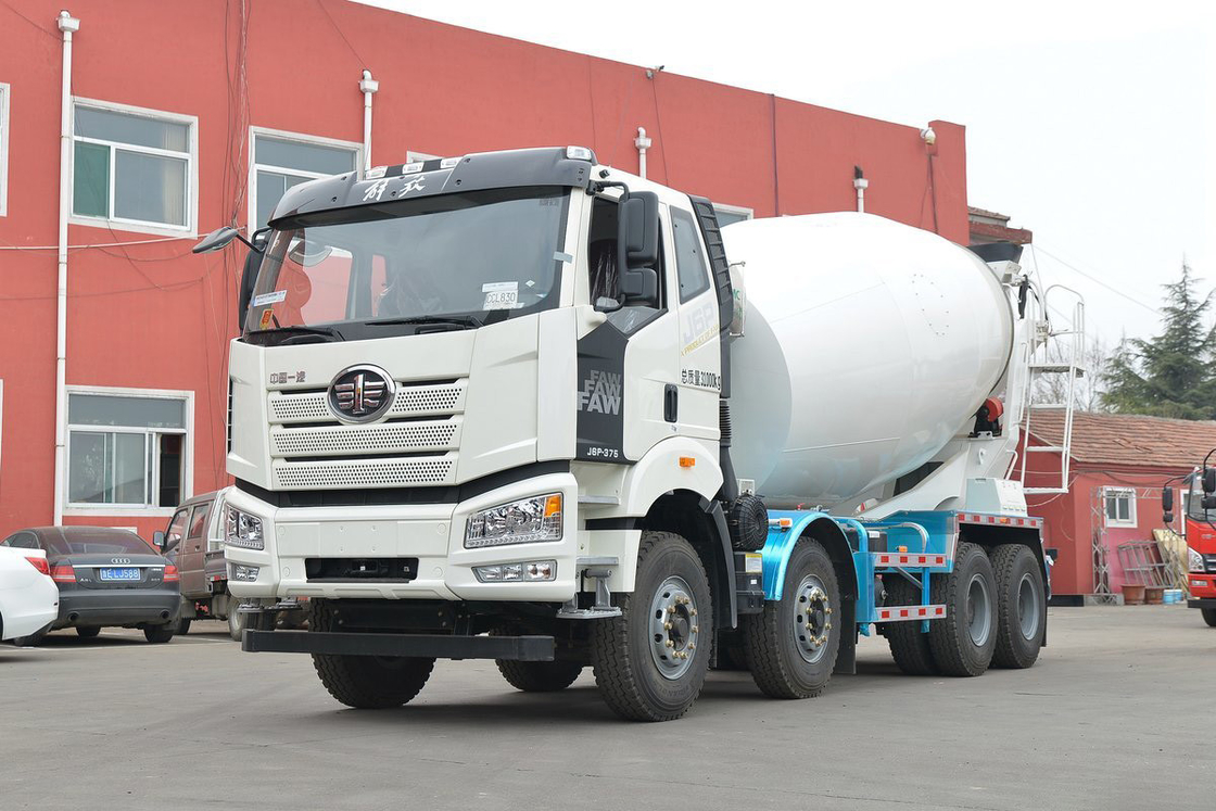 J6P 375HP 8X4 totalmente flotante Flat Top Half Displacement 7.86m3 FAW Jiefang camión mezclador de hormigón
