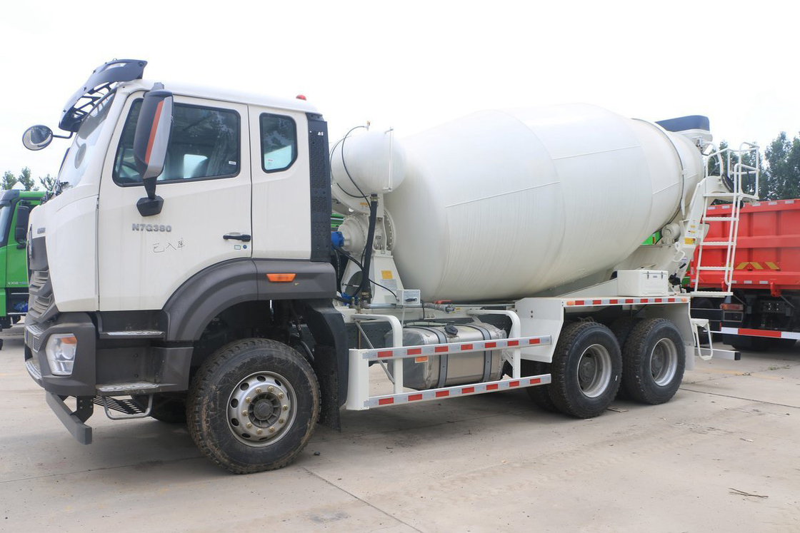 Sinotruk Haohan N7G asientos planos de la mitad de la fila superior 380 caballos de fuerza aire acondicionado automático 6X4 camión mezclador de hormigón