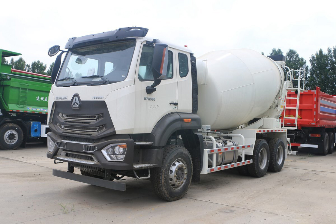 Sinotruk Haohan N7G asientos planos de la mitad de la fila superior 380 caballos de fuerza aire acondicionado automático 6X4 camión mezclador de hormigón