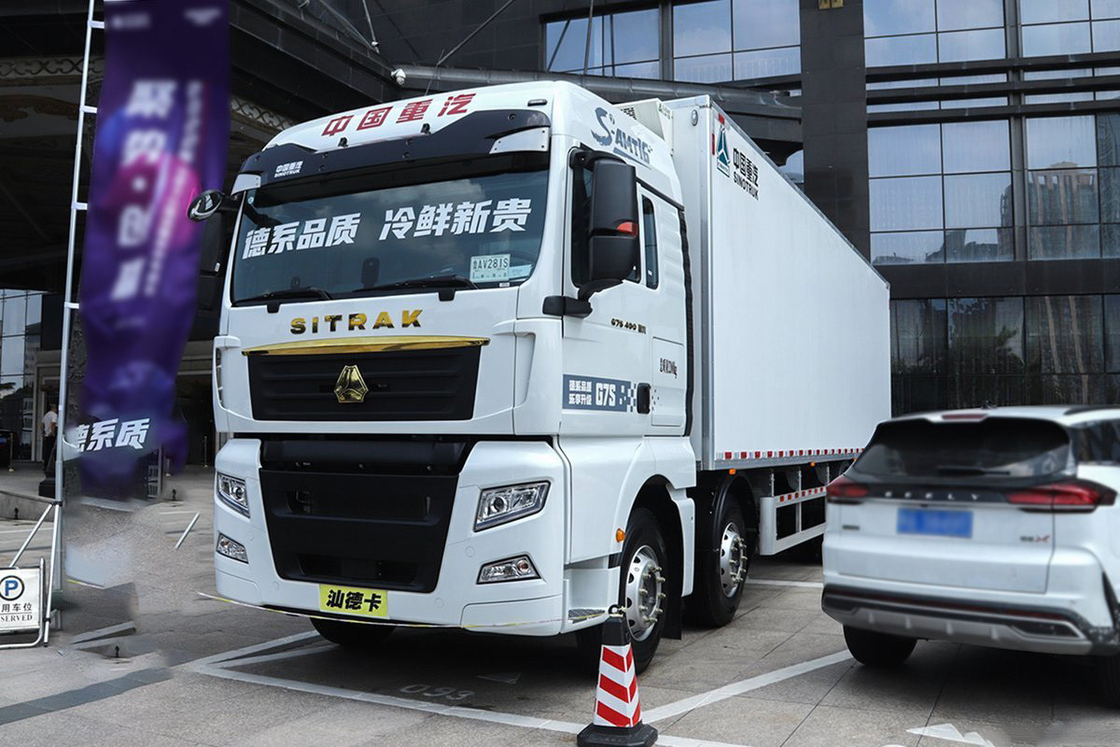 SITRAK ZZ5326 G7S Diesel de 16 velocidades 490 CV 8X4 9.45m AMT Automático Sinotruk Camión refrigerado